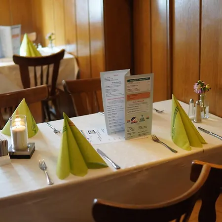 Gaststaette Zur Eiche Inn